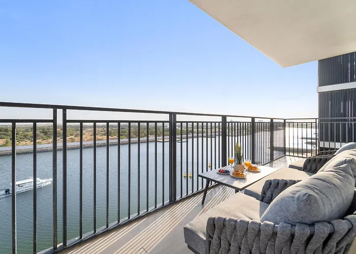 Perfectly Located Apt Near Yas Mall & Ferrari World