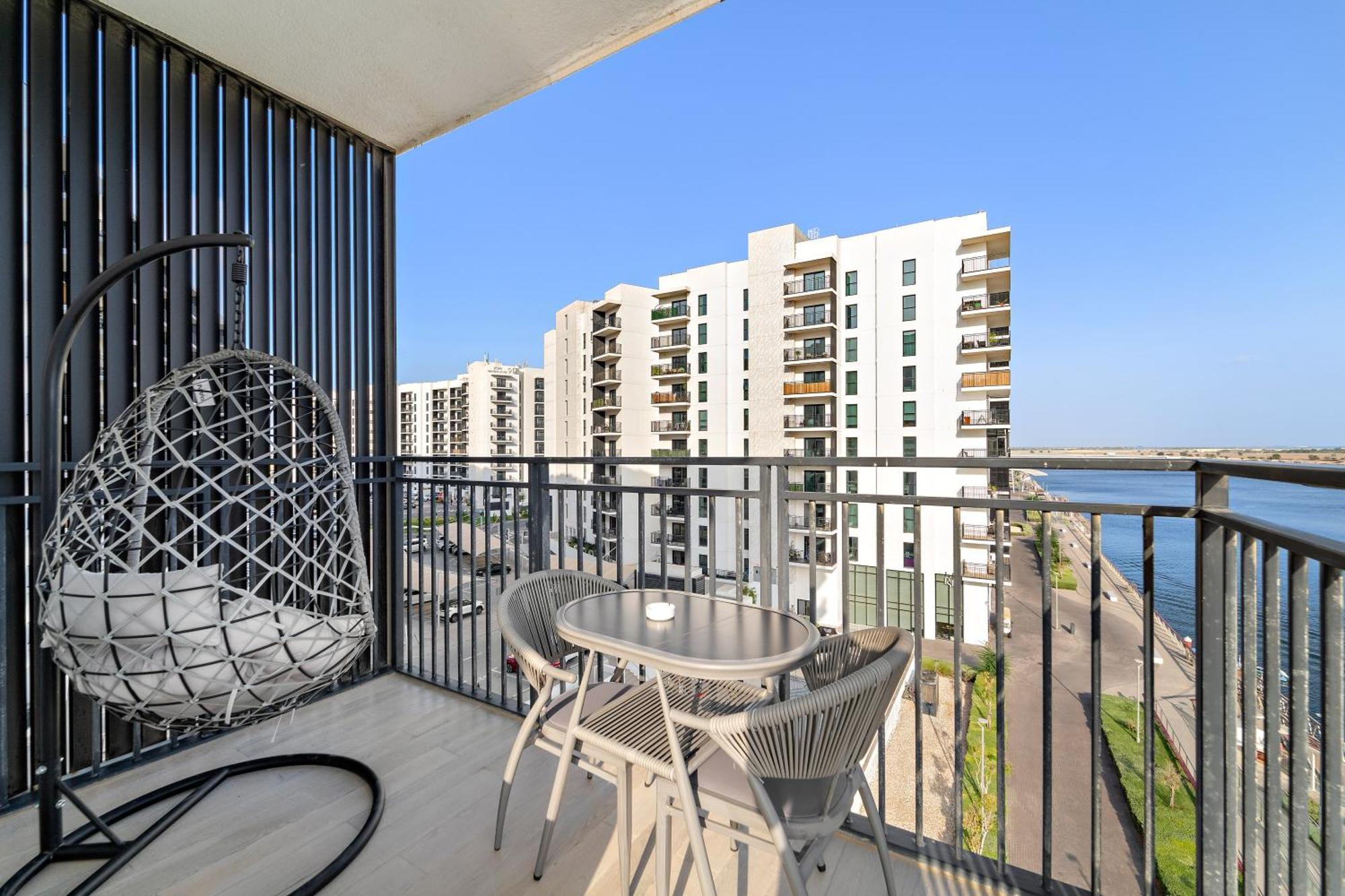 Apartment Perfectly Located Near Yas Mall & Ferrari World Abu Dhabi