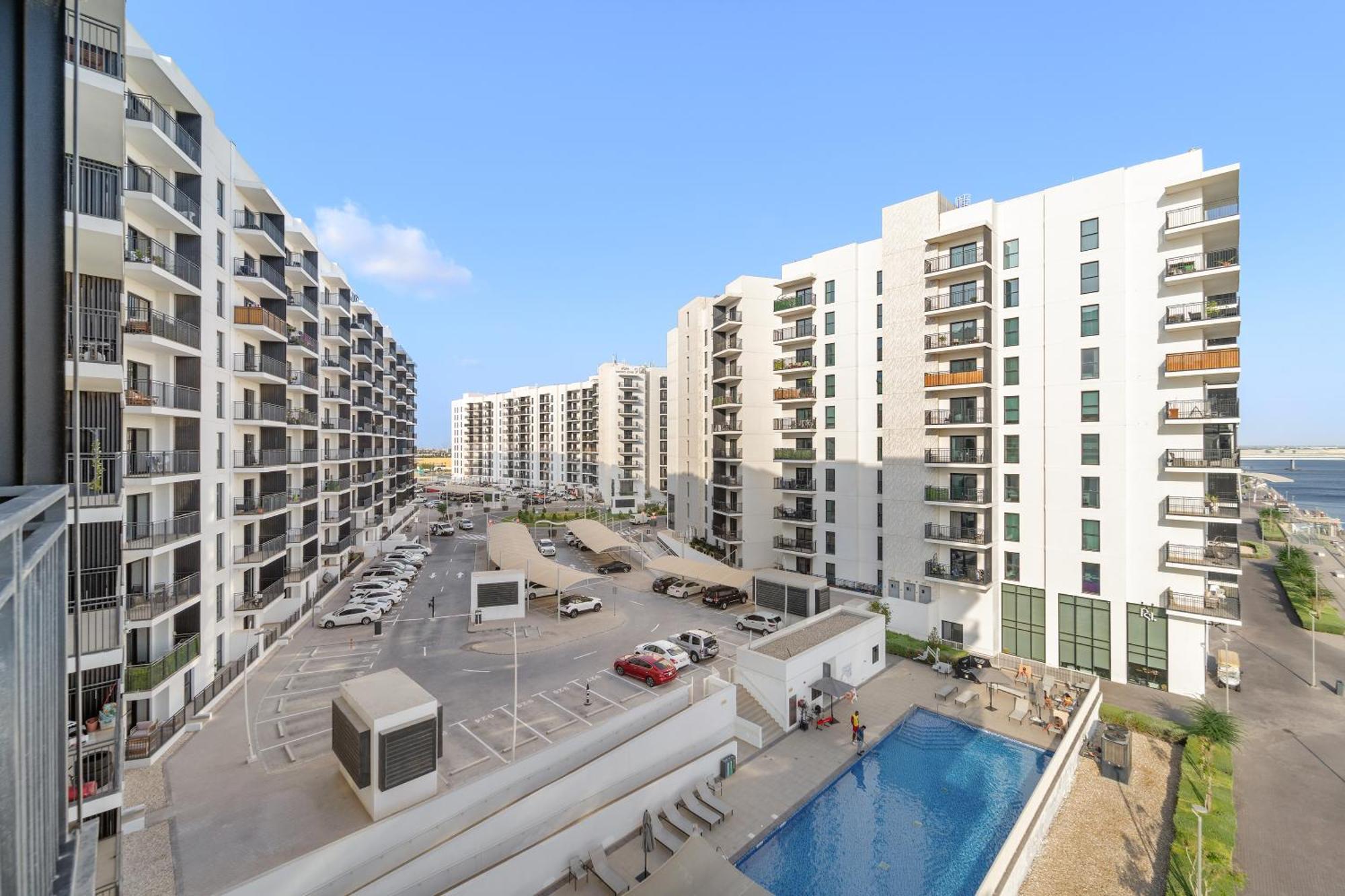 Apartment Perfectly Located Near Yas Mall & Ferrari World *