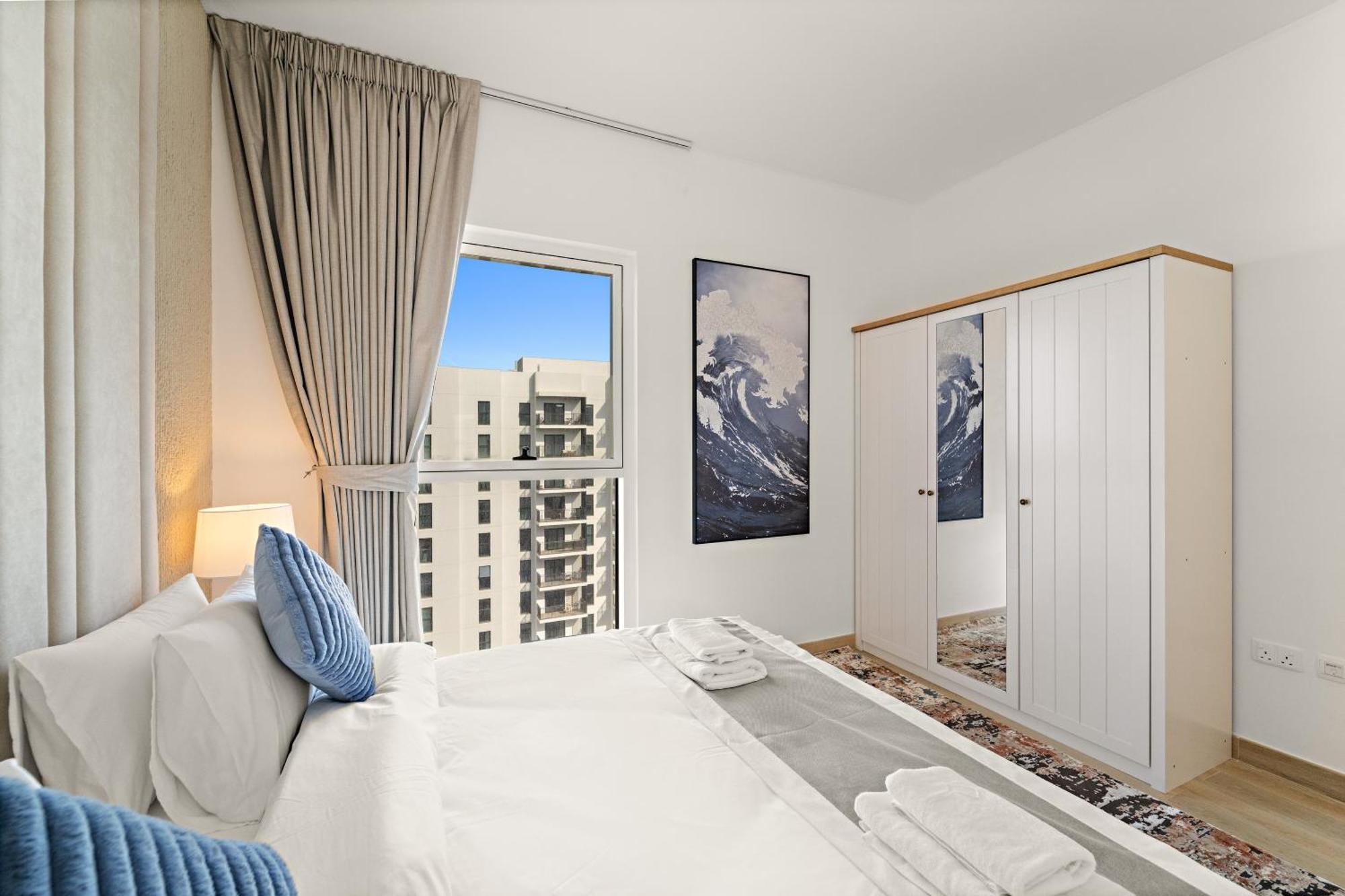 Perfectly Located Near Yas Mall & Ferrari World Apartment *