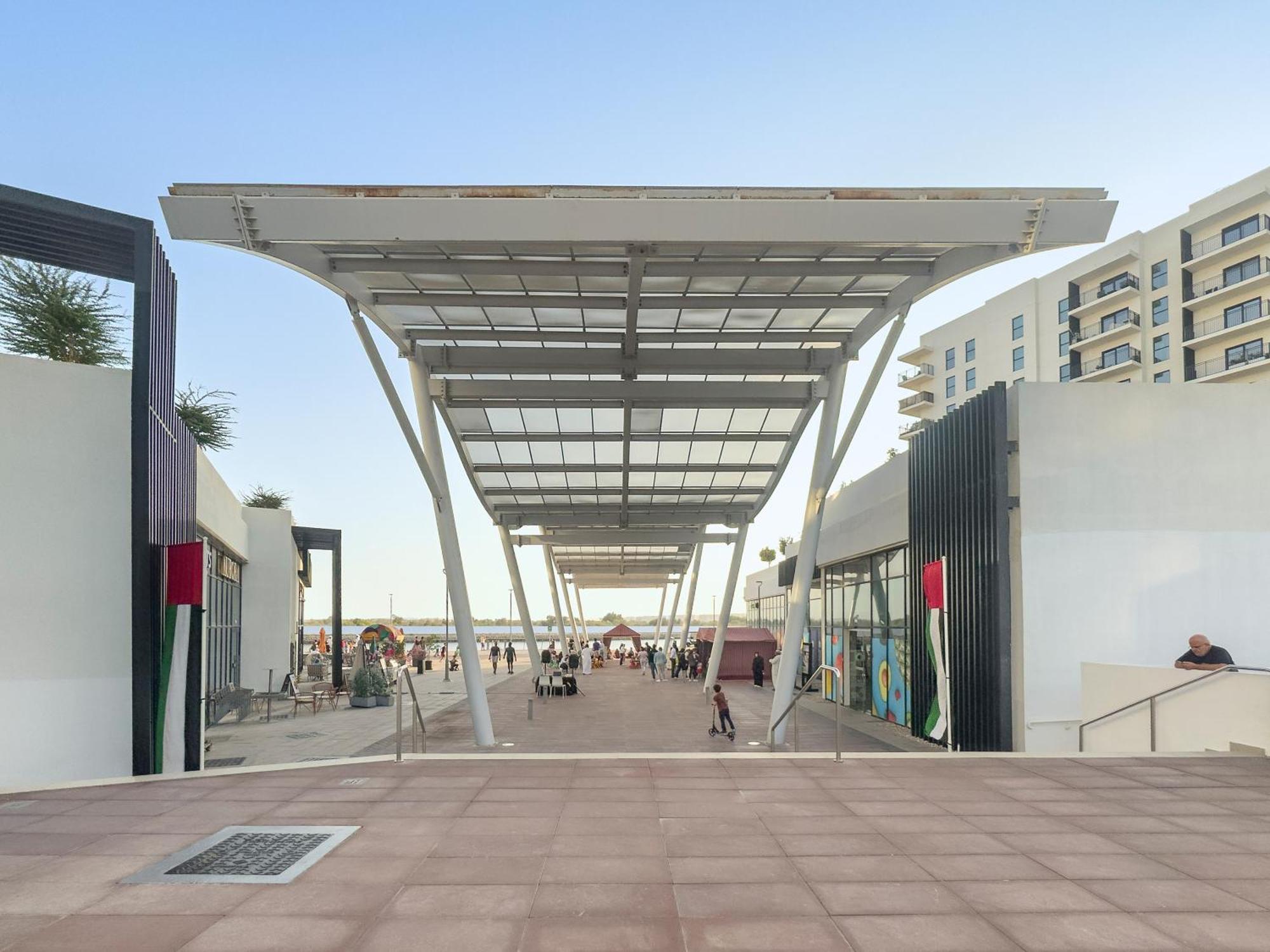 Perfectly Located Near Yas Mall & Ferrari World Apartment *