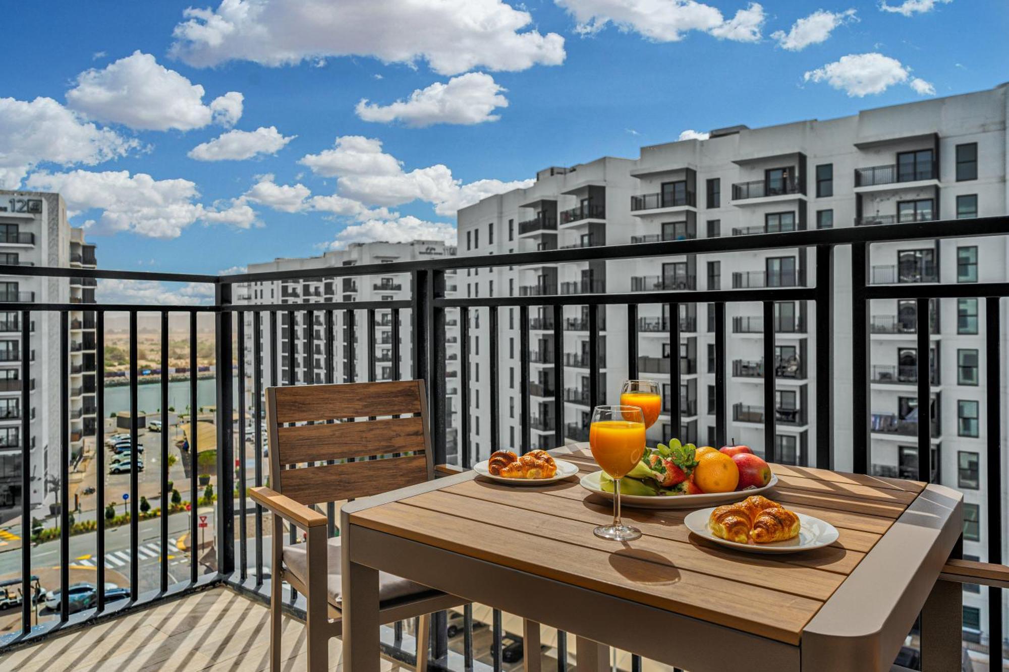 Perfectly Located Near Yas Mall & Ferrari World Apartment